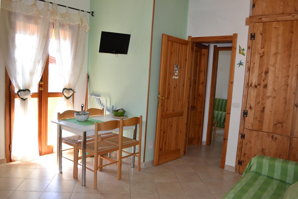 Apartments Mimose Badesi Kültér fotó