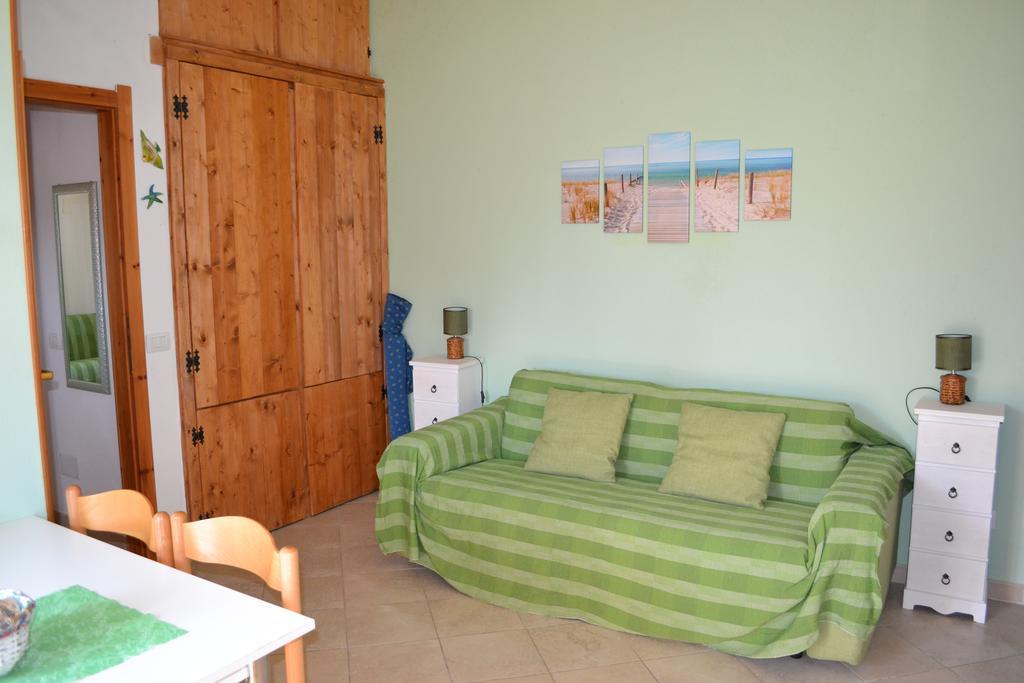 Apartments Mimose Badesi Kültér fotó