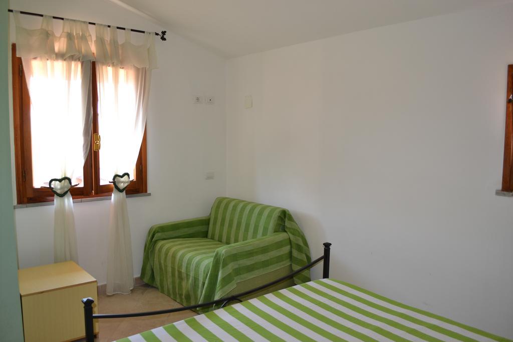 Apartments Mimose Badesi Kültér fotó